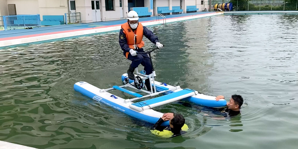 水上自転車を使用した救助シュミレーション